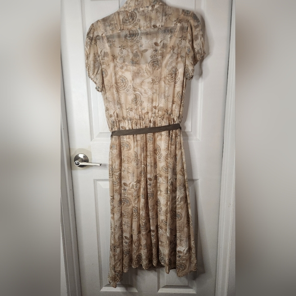 100% Silk Floral Dress - Picture 6 of 9